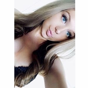 Meet your Posher, Denae